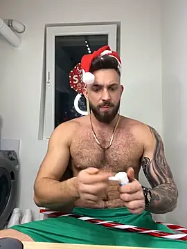 LoveIsBlind  online show from 12/24/24, 07:22