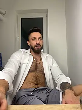 LoveIsBlind  online show from 01/01/25, 12:21