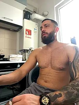 LoveIsBlind  online show from 10/09/25, 08:23