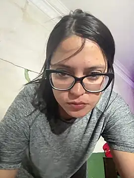 Snapshot of Karla-sexy01 chatting on 02/17/25, 04:20 Karla-sexy01 online show from 02/17/25, 04:20