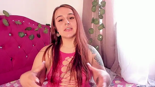 Snapshot of evy_orange1 chatting on 12/06/24, 08:18 evy orange1 online show from 12/06/24, 08:18