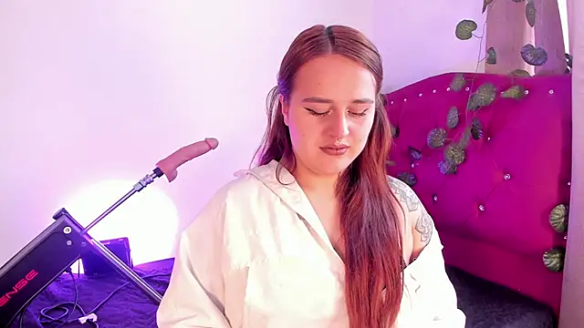 Snapshot of evy_orange1 chatting on 01/29/25, 04:41 evy orange1 online show from 01/29/25, 04:41