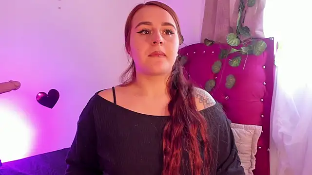 Snapshot of evy_orange1 chatting on 03/03/25, 04:35 evy orange1 online show from 03/03/25, 04:35