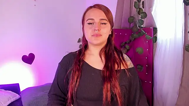 Snapshot of evy_orange1 chatting on 03/03/25, 07:39 evy orange1 online show from 03/03/25, 07:39