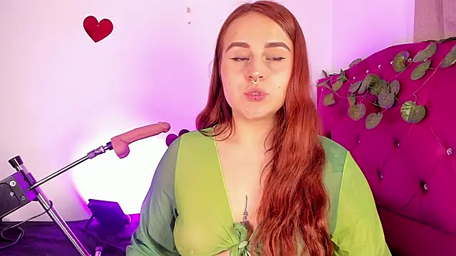 Snapshot of evy_orange1 chatting on 03/12/25, 04:56 evy orange1 online show from 03/12/25, 04:56