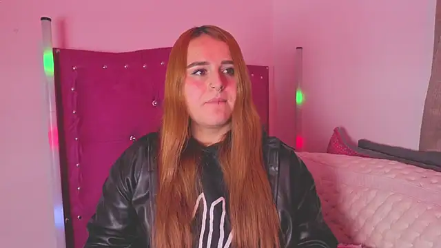 Snapshot of evy_orange1 chatting on 10/04/25, 01:14 evy orange1 online show from 10/04/25, 01:14