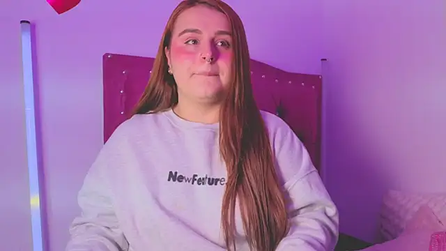 Snapshot of evy_orange1 chatting on 10/10/25, 12:42 evy orange1 online show from 10/10/25, 12:42