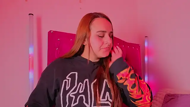 evy orange1 online show from 11/17/25, 04:07