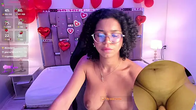 MilaHall  online show from 02/07/25, 09:58