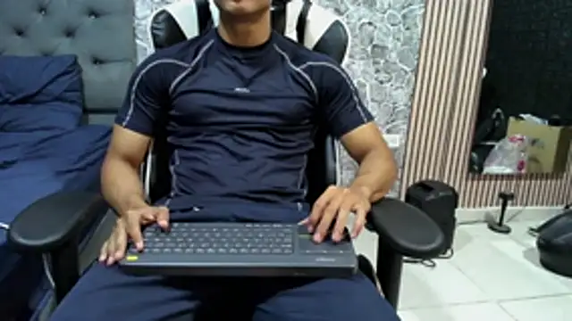 chriss jones1 online show from 05/15/26, 12:17