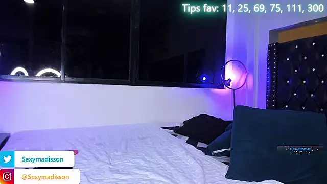 MADISSONLOVE  online show from 01/11/26, 03:00