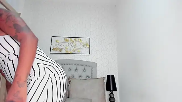 Snapshot of Katalella_murillo chatting on 01/17/25, 03:45 Katalella murillo online show from 01/17/25, 03:45