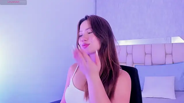 Roxie-Summers11 online show from 02/19/25, 11:04