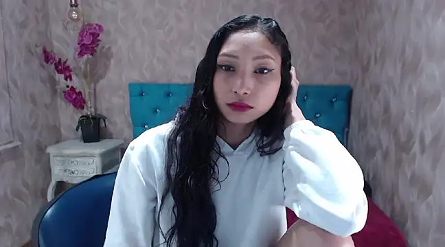 MadelineDoll online show from 03/13/25, 07:39