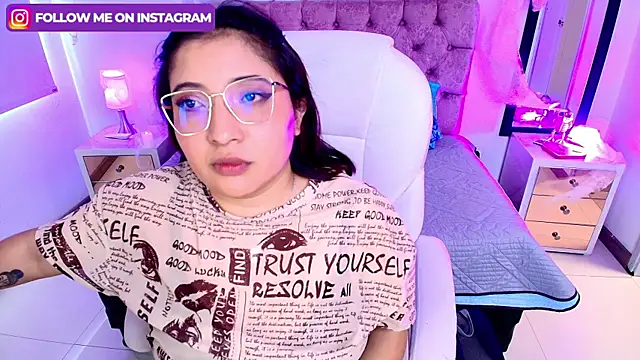 Emma monserrat online show from 10/09/25, 07:34