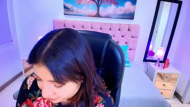 Emma monserrat online show from 11/15/25, 07:32