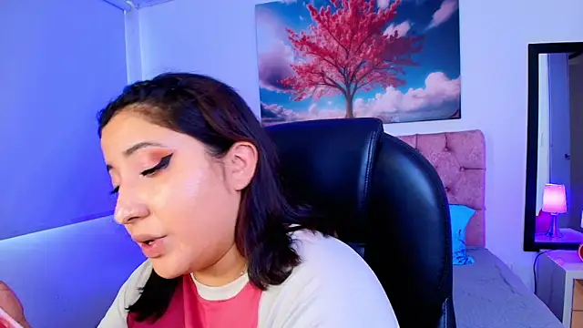 Emma monserrat online show from 11/18/25, 07:40