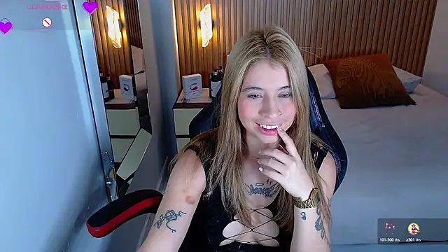 LUCYAMARS1 online show from 11/01/25, 12:51