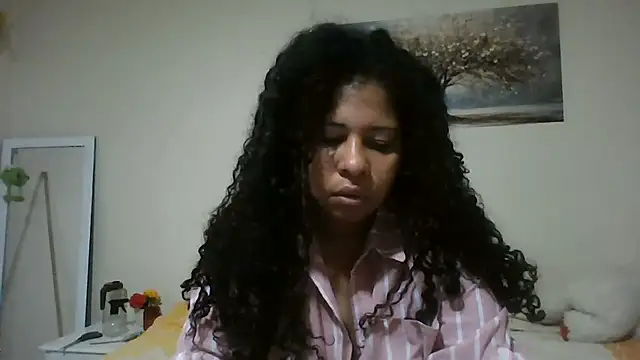 Snapshot of Ivon-09 chatting on 06/06/26, 11:26 Ivon-09 online show from 06/06/26, 11:26