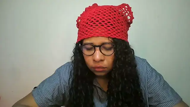 Snapshot of Ivon-09 chatting on 06/19/26, 12:53 Ivon-09 online show from 06/19/26, 12:53