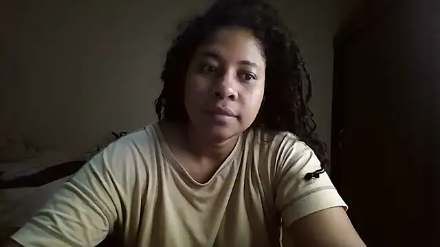 Snapshot of Ivon-09 chatting on 07/12/26, 12:18 Ivon-09 online show from 07/12/26, 12:18