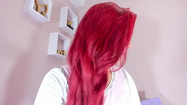 veronica sinner  online show from 12/05/25, 02:47