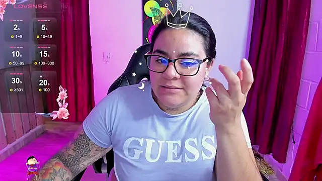 Sharon hils online show from 01/22/25, 04:23