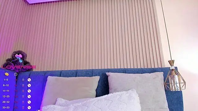 kathecute   online show from 02/08/25, 04:57