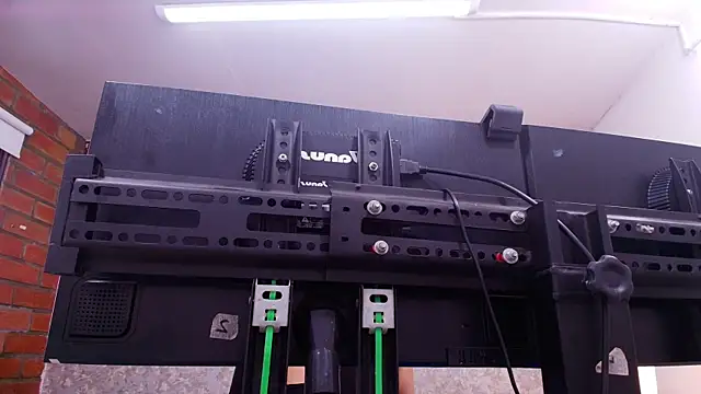 nicol f online show from 01/27/25, 07:13