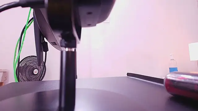 nicol f online show from 09/30/25, 07:19