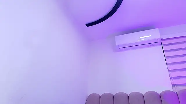 nicol f online show from 04/06/26, 03:15