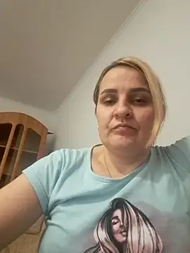 Malichkaanna30 online show from 02/12/25, 05:37