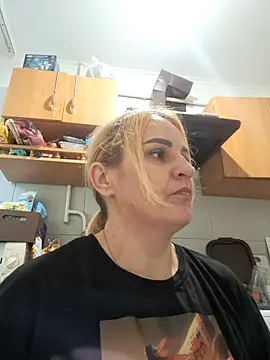 Malichkaanna30 online show from 09/21/25, 08:27