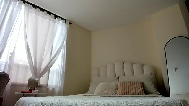 evely coelloo online show from 11/11/25, 05:46