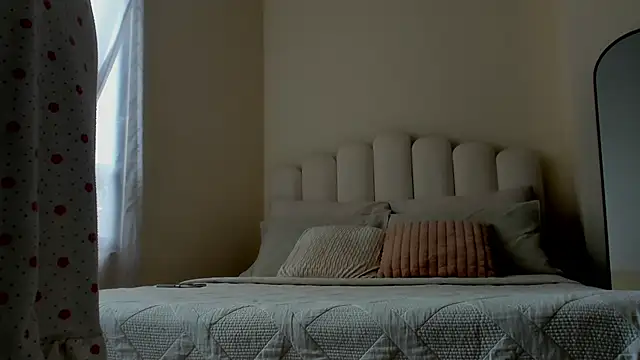 evely coelloo online show from 11/14/25, 04:38