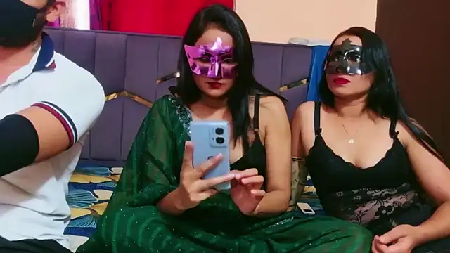 Snapshot of Raat_ki_rani_ chatting on 04/24/26, 08:28 Raat ki rani online show from 04/24/26, 08:28