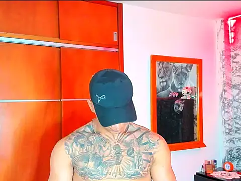 Snapshot of Aaron_Toy chatting on 01/08/26, 07:38 Aaron Toy online show from 01/08/26, 07:38