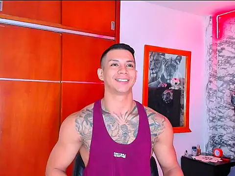 Snapshot of Aaron_Toy chatting on 01/10/26, 04:09 Aaron Toy online show from 01/10/26, 04:09