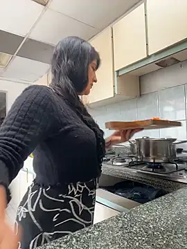 Afroditapoloo online show from 06/05/26, 03:51