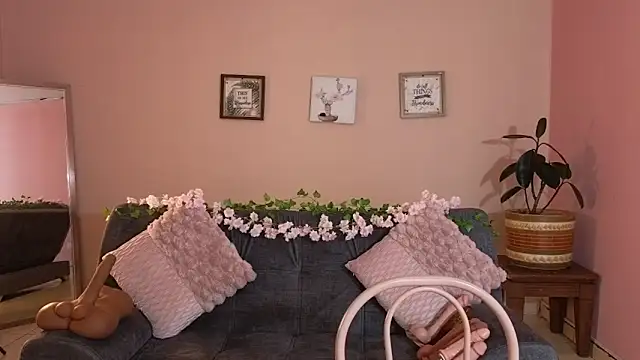 mei sweetcat online show from 10/05/25, 12:25