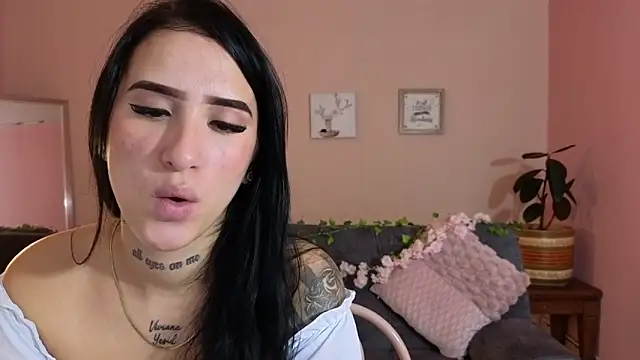 mei sweetcat online show from 10/30/25, 11:22