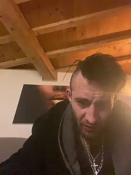 Bigkisslove online show from 03/08/26, 03:21