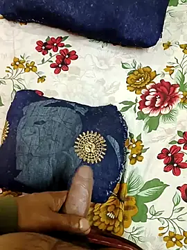 Snapshot of GF_nd_BF_ chatting on 01/23/25, 09:50 GF nd BF online show from 01/23/25, 09:50