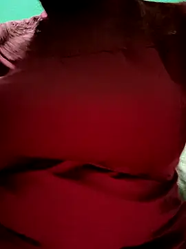 Snapshot of Lovepussyhair chatting on 02/05/26, 02:00 Lovepussyhair online show from 02/05/26, 02:00