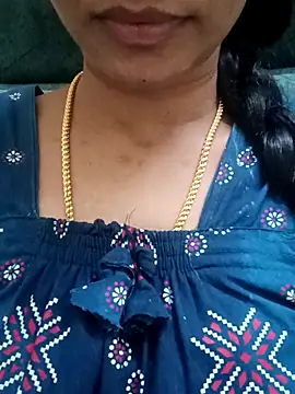 Snapshot of Ambika01 chatting on 10/11/25, 01:20 Ambika01 online show from 10/11/25, 01:20