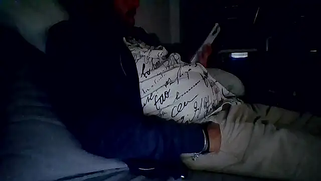 Snapshot of bobotatto chatting on 05/07/26, 01:44 bobotatto online show from 05/07/26, 01:44