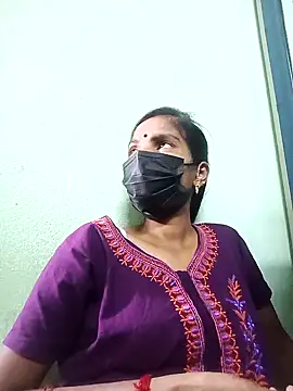 anusiya01 online show from 01/25/25, 07:06