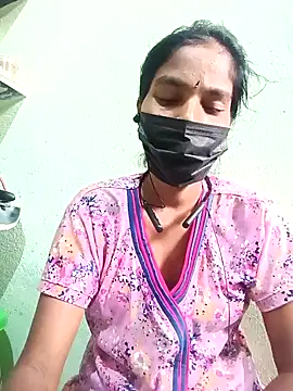 anusiya01 online show from 02/05/25, 02:19