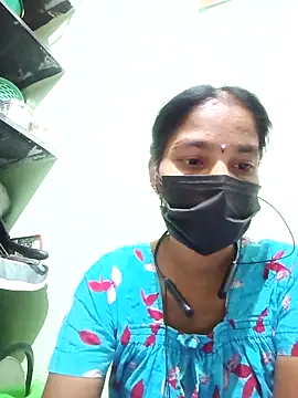 anusiya01 online show from 02/05/25, 05:31