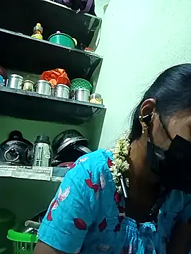 anusiya01 online show from 02/08/25, 04:36